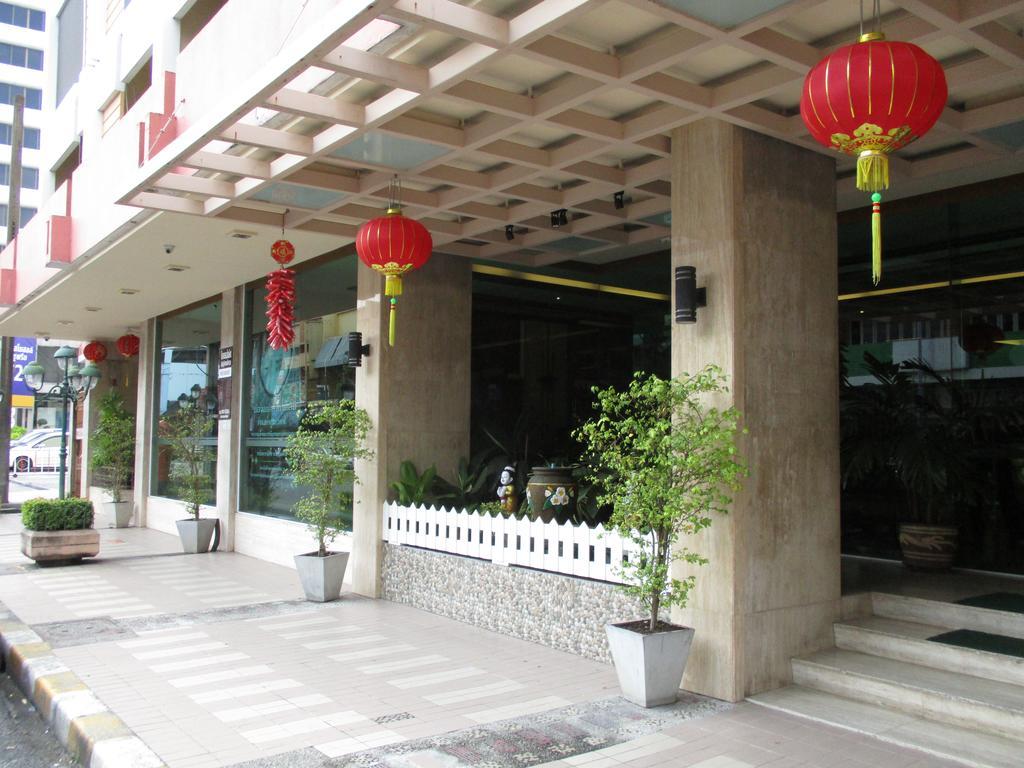 Kosit Hotel Hatjaj Kültér fotó