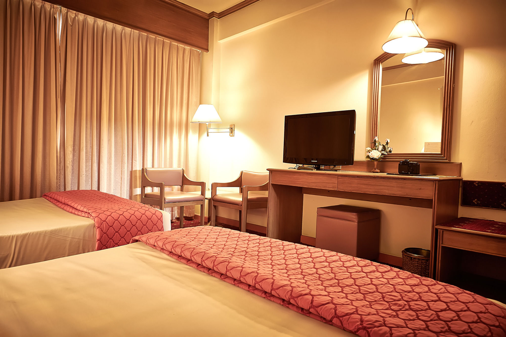 Kosit Hotel Hatjaj Kültér fotó