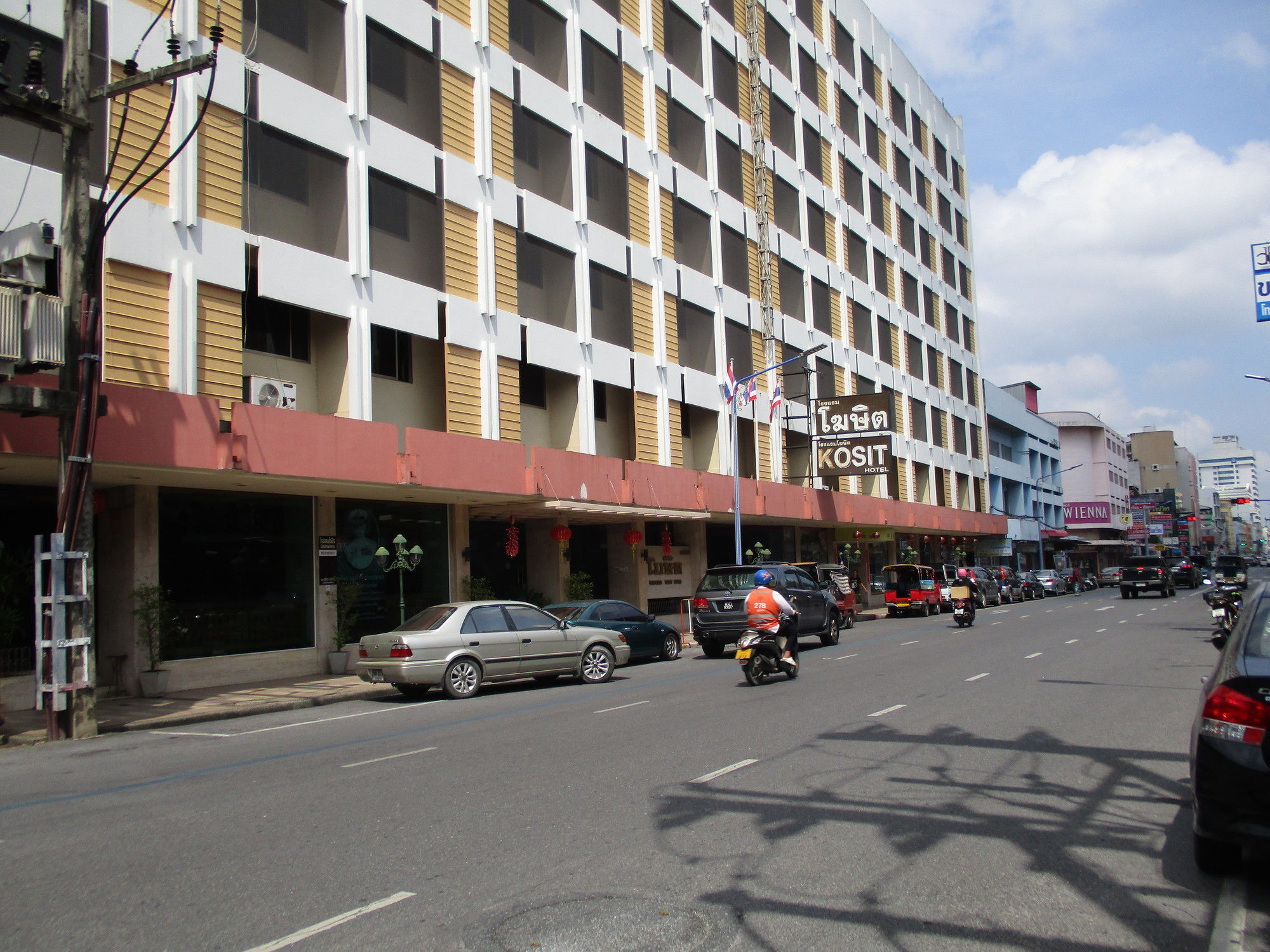 Kosit Hotel Hatjaj Kültér fotó